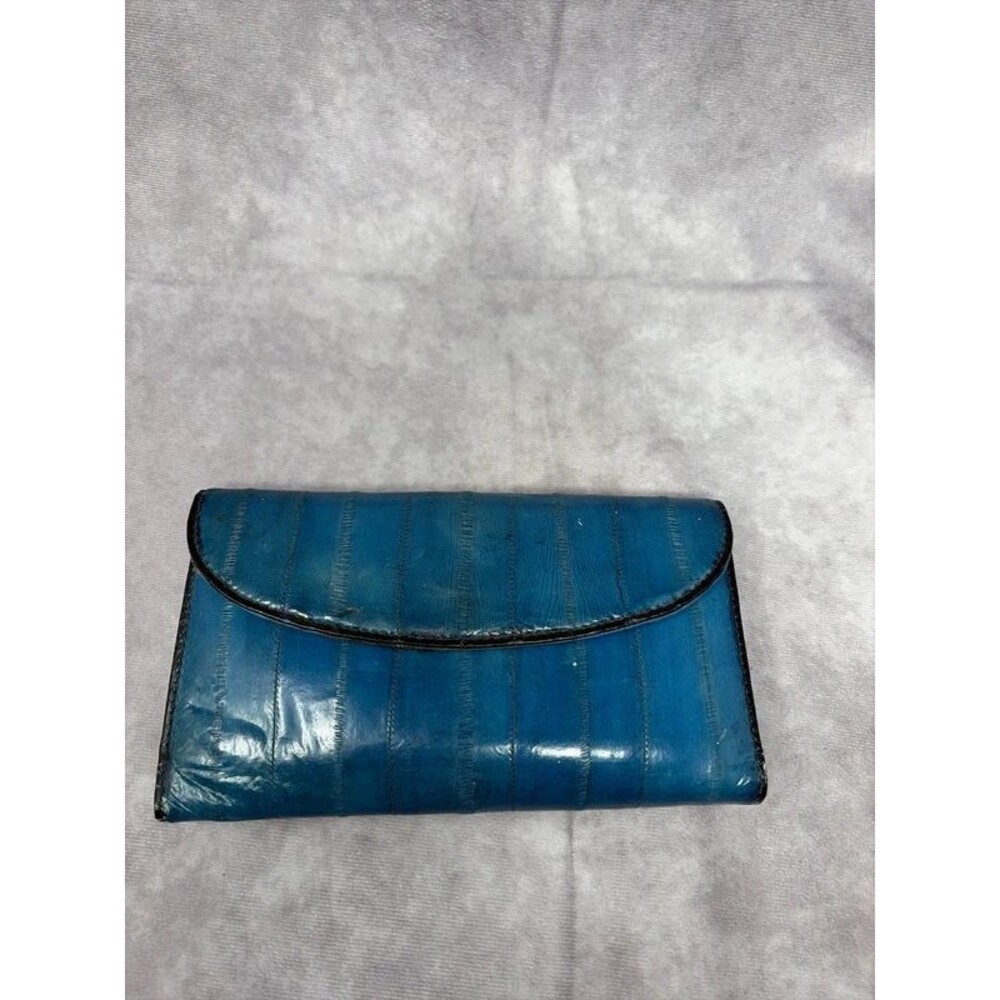 vtg Mundi genuine eel skin wallet in a striking cobalt or electric blue shade